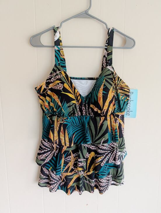 Penbrooke Other - Penbrooke Fauna Print Tankini Swim Top